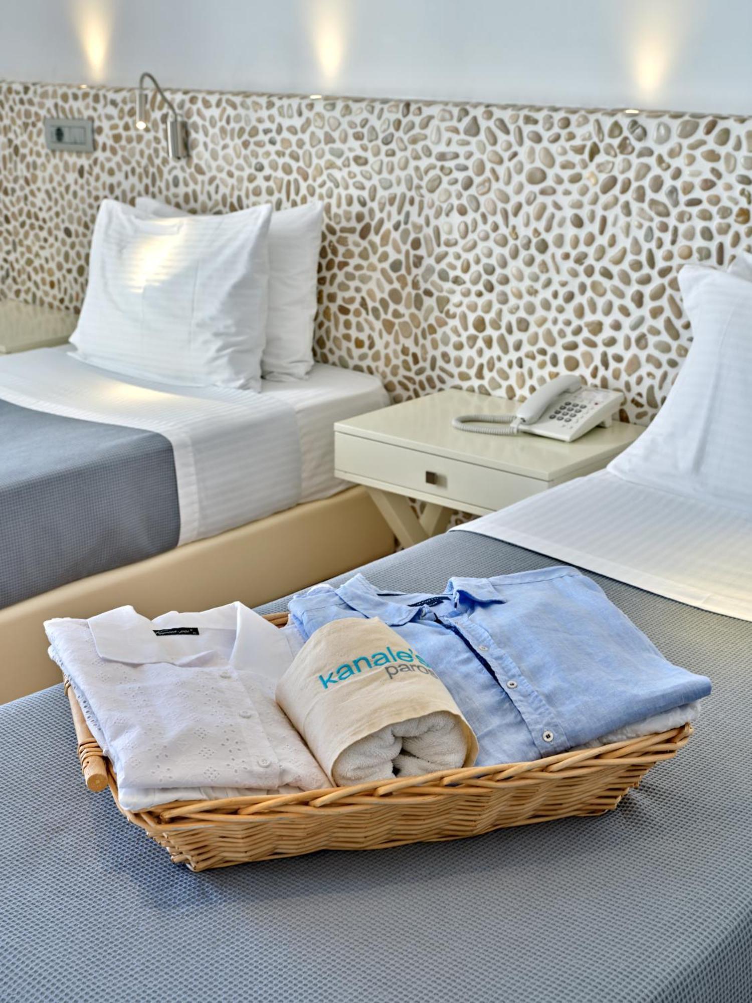 Kanale'S Rooms & Suites Науса Екстер'єр фото